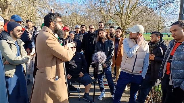 Hater Tried to Destr0y Potential Shahada Smile2jannah Speaker's corner смотреть онлайн