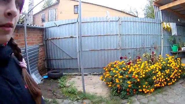 построил дом (халабуда)