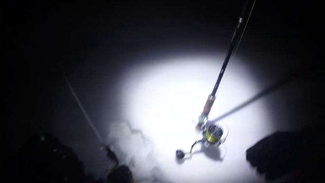 В поисках СУДАКА на НОВОМ МЕСТЕ! Зимняя МОСКВА РЕКА! Рыбалка со СПИННИНГОМ в ЯНВАРЕ! Ловля СУДАКА! смотреть онлайн