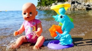 Новые видео - Кукла Беби Бон купается в море! Игрушки для песка! – Лучшие игры для детей