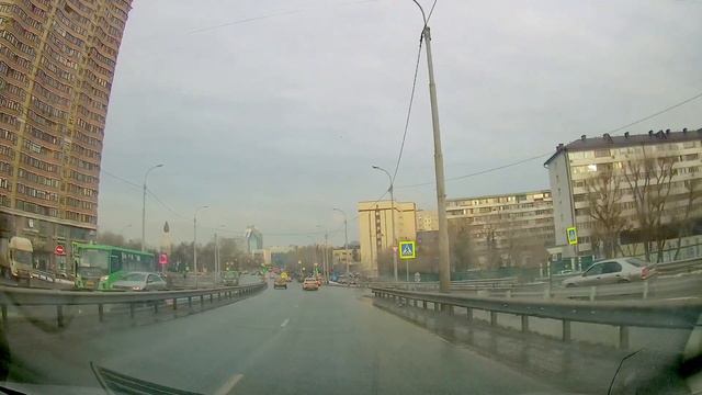 Поездка на автомобиле по Тюмени от Логунова на Киевскую смотреть онлайн