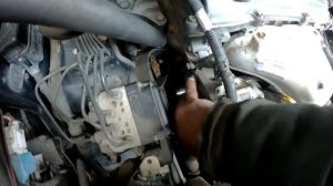 Замена генератора на Toyota.