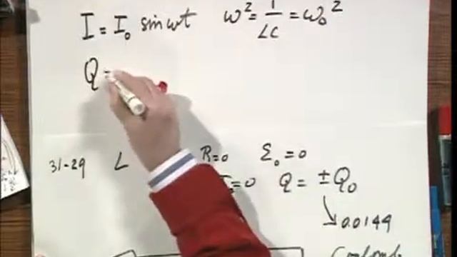Module 09 03 - LC Circuit in Series not driven, Variable Energy in L and in C смотреть онлайн