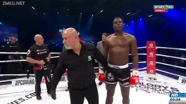 GLORY 5 London Tyrone Spong greets his Surinamese fans смотреть онлайн