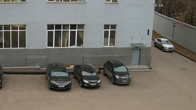 SSDCAM IP видеокамера IP-708 4Мп, 1/3 CMOS OV4689, объектив 2.8-12 мм, вариофокальный смотреть онлайн