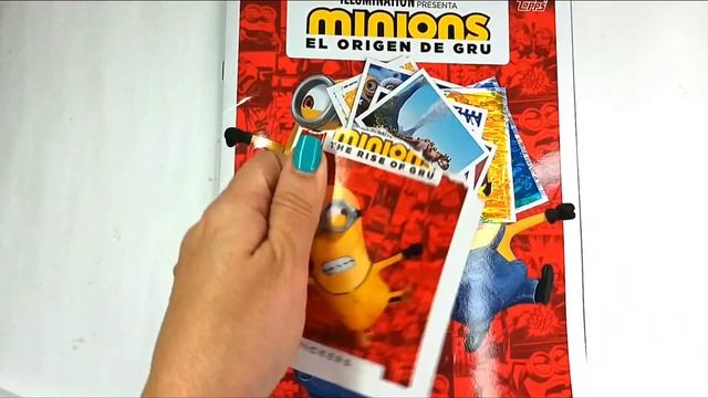 Новинка! Миньоны Грювитация альбом с наклейками от Topps