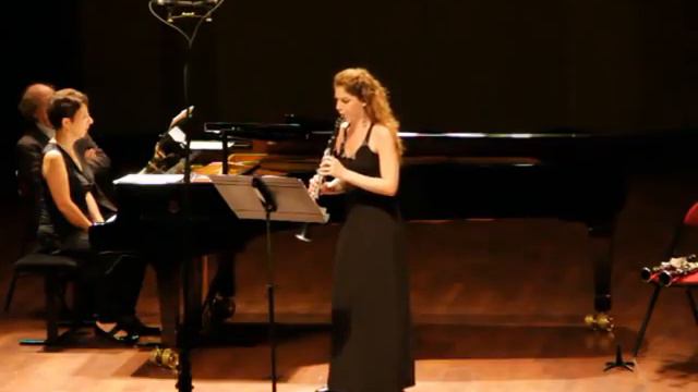 Selin Gürol - Tomasi Concerto for clarinet and piano смотреть онлайн