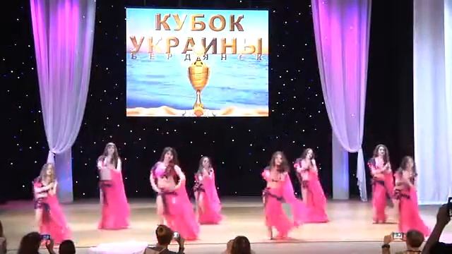 Восточные танцы.Синхронный танец ,тренер Изабелла Павлюк. смотреть онлайн