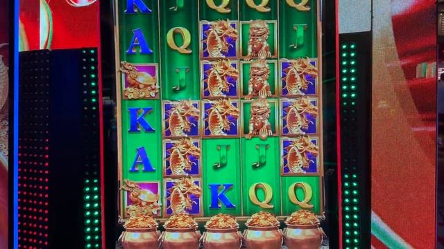 Vegas Day 1 | Check In | Shalom Y'all | Cosmo Slots | Nomad Library смотреть онлайн