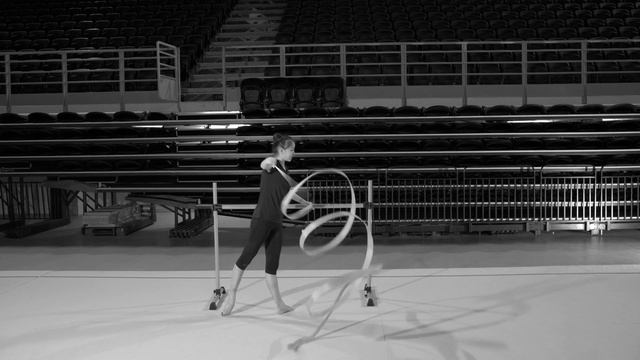 Ballet barre workout with RG apparatus. Классический станок с предметами для худ. гимнасти! смотреть онлайн