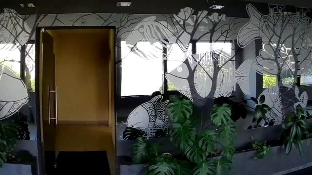Зеркальное панно. Зеркало с фацетом. Пескоструйный рисунок. Стеклянная дверь.Цветное зеркало. смотреть онлайн