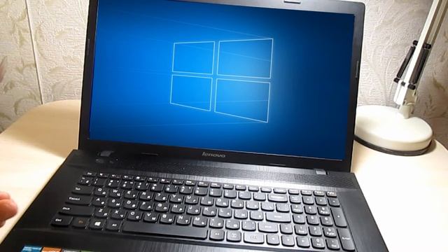 ОБЗОР вид на ноутбук Lenovo G700 за 20к. Характеристики, тест и немножко нашего мнения смотреть онлайн