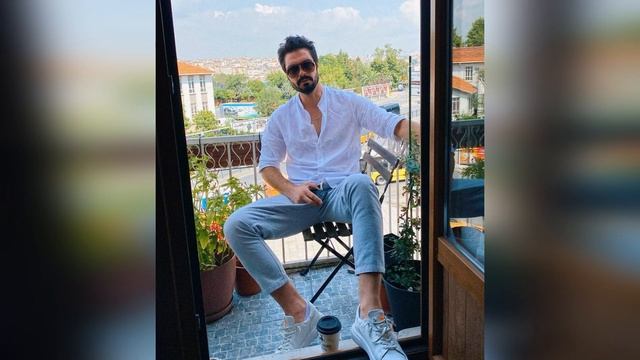 Sıla y Halil İbrahim no pudieron contener las lágrimas cuando se encontraron. смотреть онлайн