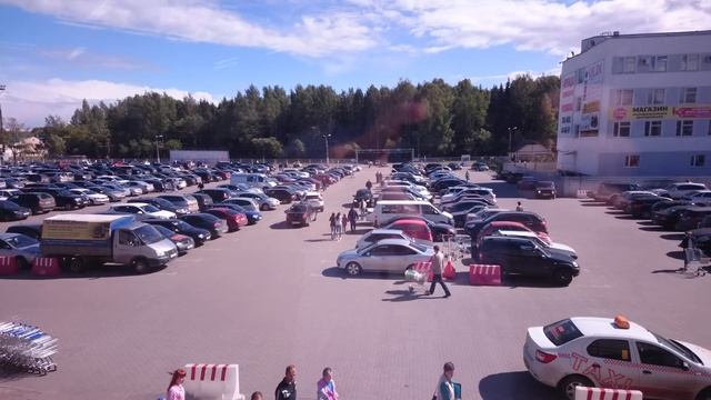 12 июня 2015 // парковка // Новый простор // Kirov Russia // Киров Кировская область смотреть онлайн