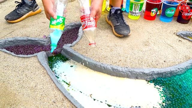 How to make Rainbow Dolphin Show with Orbeez, Experiment: Big Coca Cola vs Mentos and Popular Sodas смотреть онлайн