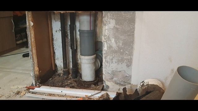 БУДНИ#2.Замена ливневки.Вынос водогрея в подвал.Замена канализационного тройника.Вымерз унитаз. смотреть онлайн