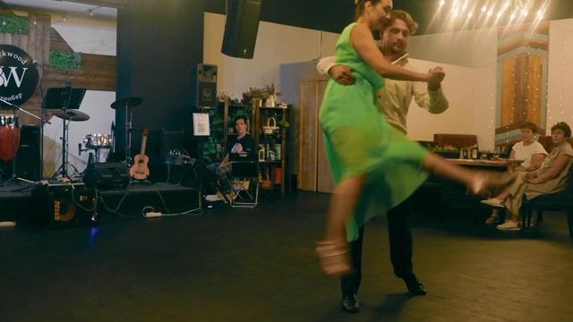 Музыка разных стилей. Видео на canon 250d. Обработка в Adobe Premiere Pro #музыка #canon250d #клип смотреть онлайн