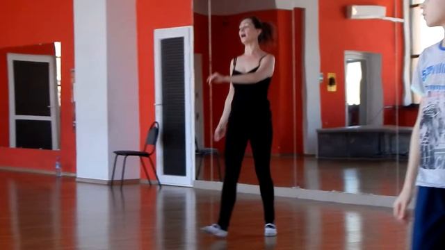 Еврейские танцы. Занятия младшей группы смотреть онлайн