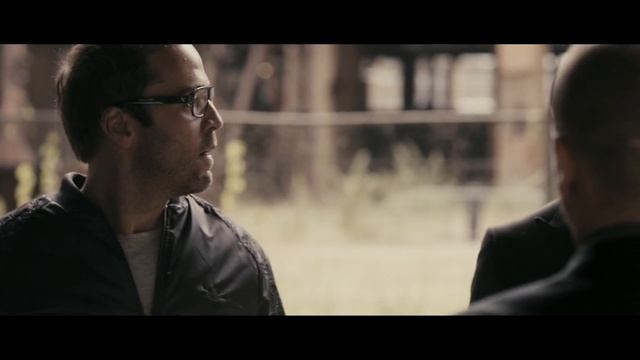 «Рок-н-рольщик» (RocknRolla) [4K] Дэнни немного занервничал смотреть онлайн