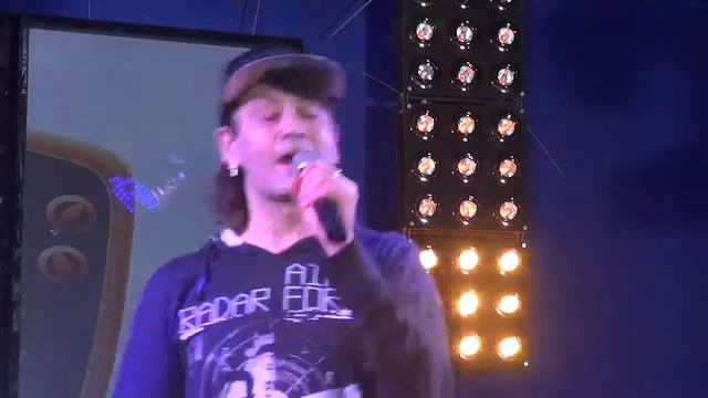 СИрёШка ЭЙ "Свинья - не певица" смотреть онлайн