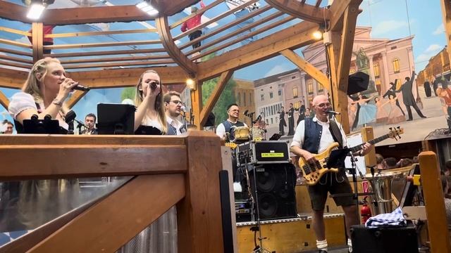 Uns g’hört die Zeit, Münchener Oktoberfest 2023, Die KIRCHDORFER,Hackerfestzelt смотреть онлайн