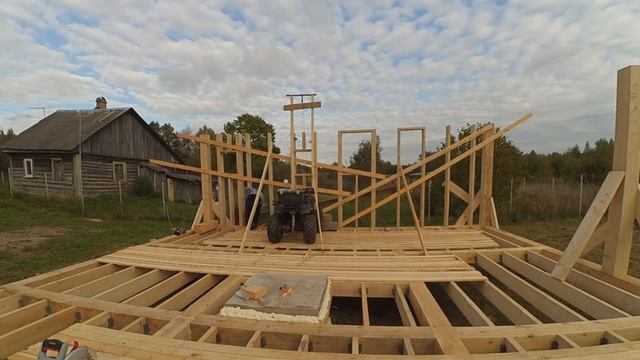 Подъем ОДНИМ ЧЕЛОВЕКОМ 6 метровой балки 200*200 на высоту 3 метров!! смотреть онлайн