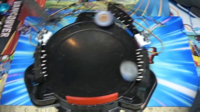 Wakiya's Biting Beyblade Stadium IN REAL LIFE! смотреть онлайн