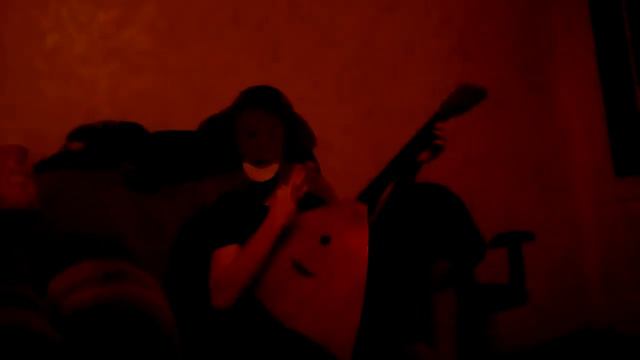 Penniwize играет на балалайке смотреть онлайн