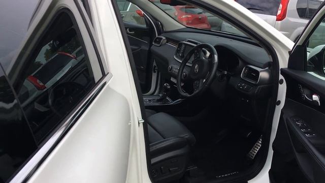 Used Kia Sorento 2.2 CRDi KX-4 5dr Auto White 2017 смотреть онлайн