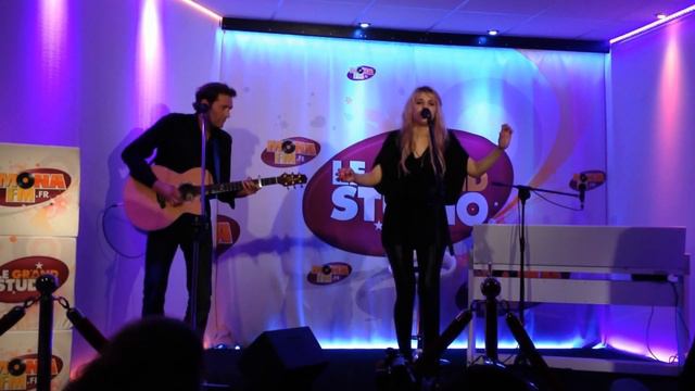 Amandine Bourgeois - Manque de probleme (Live Mona FM) смотреть онлайн