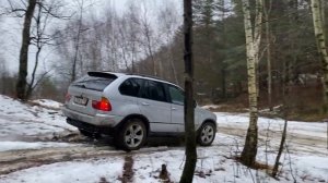 BMW X5 E53 & BMW X3 E83.Легкое бездорожье. Кто круче?