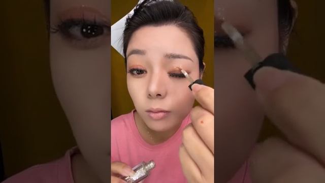 Awesome makeup transformation ? professional makeup artist, makeup tutorial #shorts смотреть онлайн