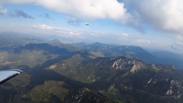 Funjet Ultra One and Two FPV Mountain Surfing / DJI O3 on Pan смотреть онлайн
