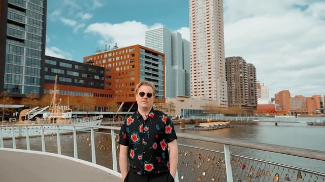 DOLF, Dysomia & RayRay - Born To Be Cool [Official Music Video] смотреть онлайн