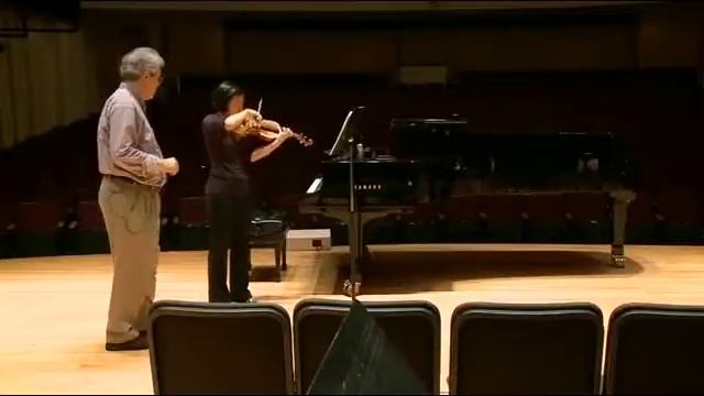 Violin Master Class: Robert Davidovici on Bartok's Concerto for Orchestra смотреть онлайн