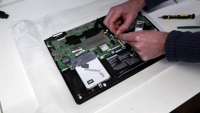 Lenovo Yoga 500-14ISK - HDD/SSD Upgrade Guide смотреть онлайн