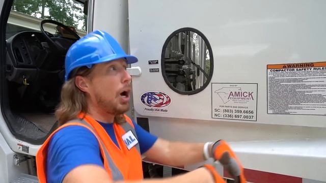 Recycle Trucks with Handyman Hal | Garbage Trucks for Kids | Trucks in Action смотреть онлайн