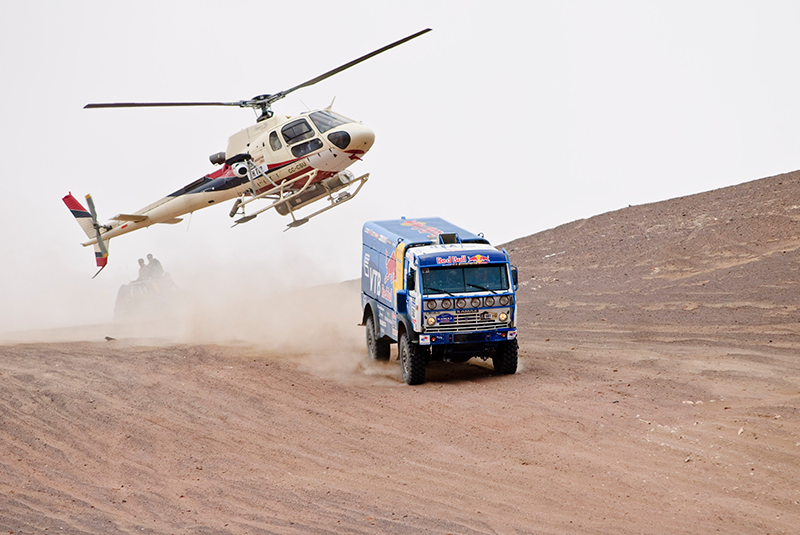 К 30-летию команды. 15 Золотых Дакаров «КАМАЗ-мастера». Год 2010-й. смотреть онлайн