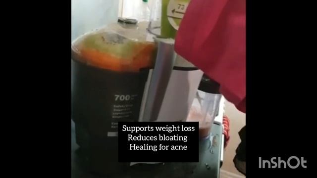 Celery juice using Bosch juice maker смотреть онлайн