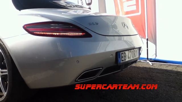 Mercedes SLS - Start up + C63 AMG Coupé смотреть онлайн