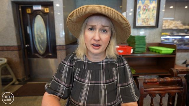 Visiting Vibrant Little India In Singapore + Trying Indian Food ??