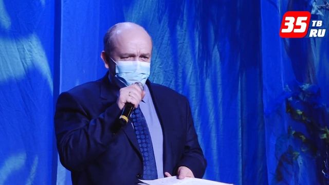 В Вологодской области прошли Новогодние елки для детей медицинских работников смотреть онлайн