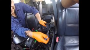 How to Remove Land Rover Sport Center Consoles/Как снять центральных консолей Land Rover Sport