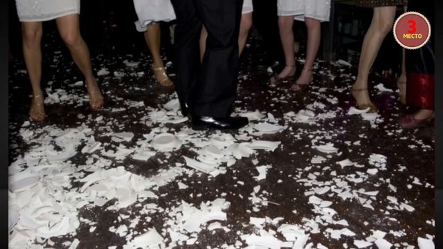 Топ 5 самых невероятных новогодних традиций смотреть онлайн