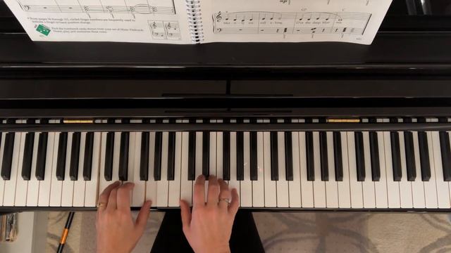 Playing C, G7 and F chords (Bastien Piano for Adults Bk 1) смотреть онлайн