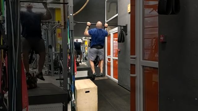 подтягивания +15кг смотреть онлайн