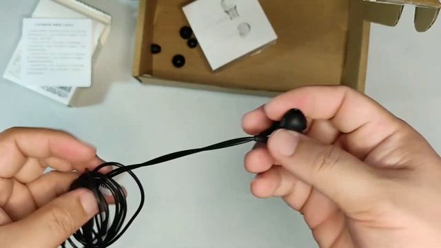 Xiaomi Mi In-Ear Headphones Basic - Piston Fresh Unbox Review смотреть онлайн