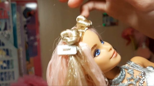 Обзор и распаковка куклы ♡BARBIE EXTRA♡ в розовой куртке с питомцем мини-пигом? смотреть онлайн