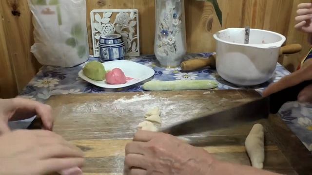 ЦВЕТНЫЕ ПЕЛЬМЕНИ / Рецепт цветных пельменей /Детское меню смотреть онлайн