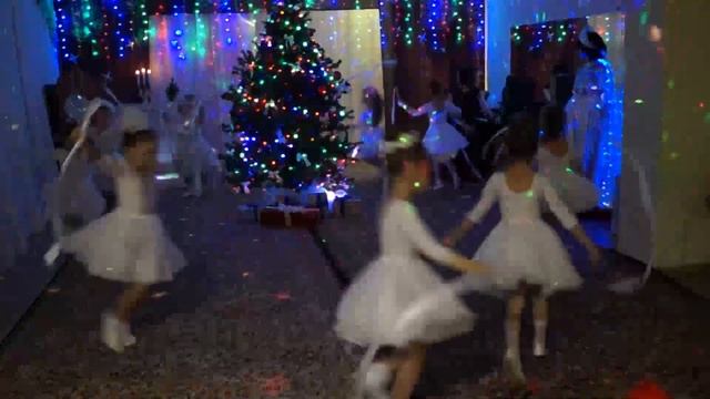 Новогодний праздник в старшей группе "Щелкунчик и Мышиный король" смотреть онлайн
